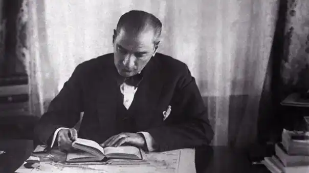 Atatürk Kaç Dil Biliyordu? Atatürk’ün Bildiği Yabancı Diller