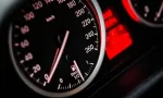 200 km kac saat surer
