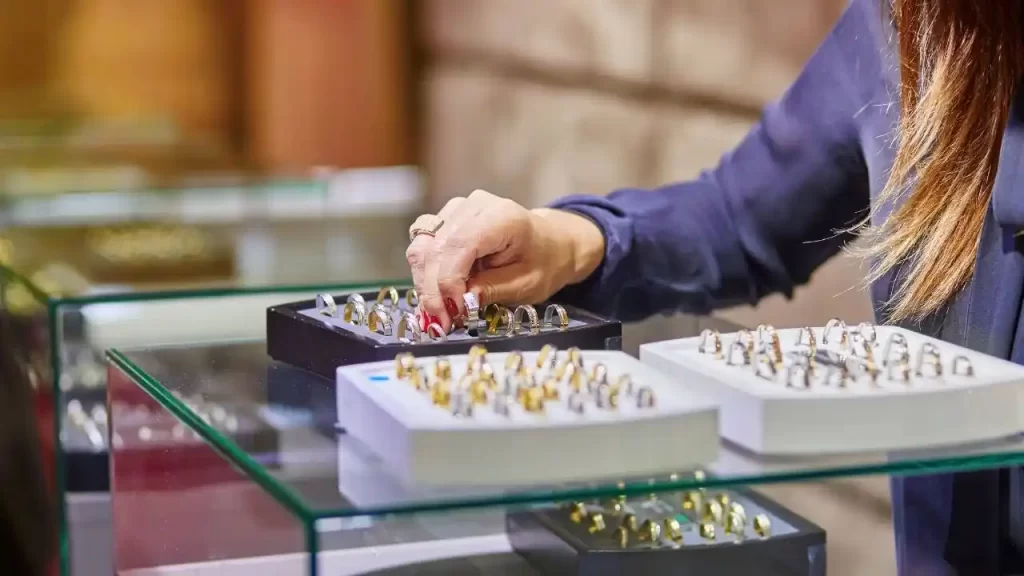 Kuyumcu Döviz Bozar mı? Kuyumcularda Döviz İşlemleri Rehberi 2026